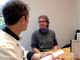 Michaela Diers und Jürgen P. im Gespräch © Deutsche AIDS-Stiftung
