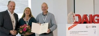 Preisträgerin Christa Kasang mit Georg Behrens & Florian Neuhann