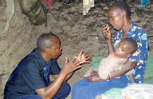 Über HIV sprechen: Hausbesuch in Tharaaka, im Umfeld des Chiakariga Gesundheitszentrums